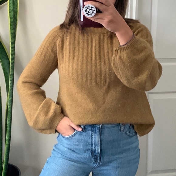 Chelsea & Violet Sweaters - Chelsea & Violet▪️Bubble sleeve Slouchy Sweater. S